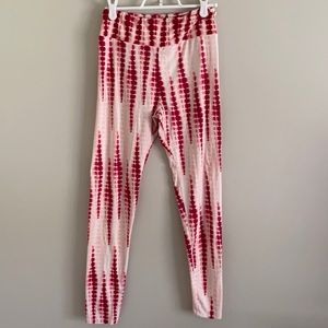 LuLaRoe woman’s one size leggings